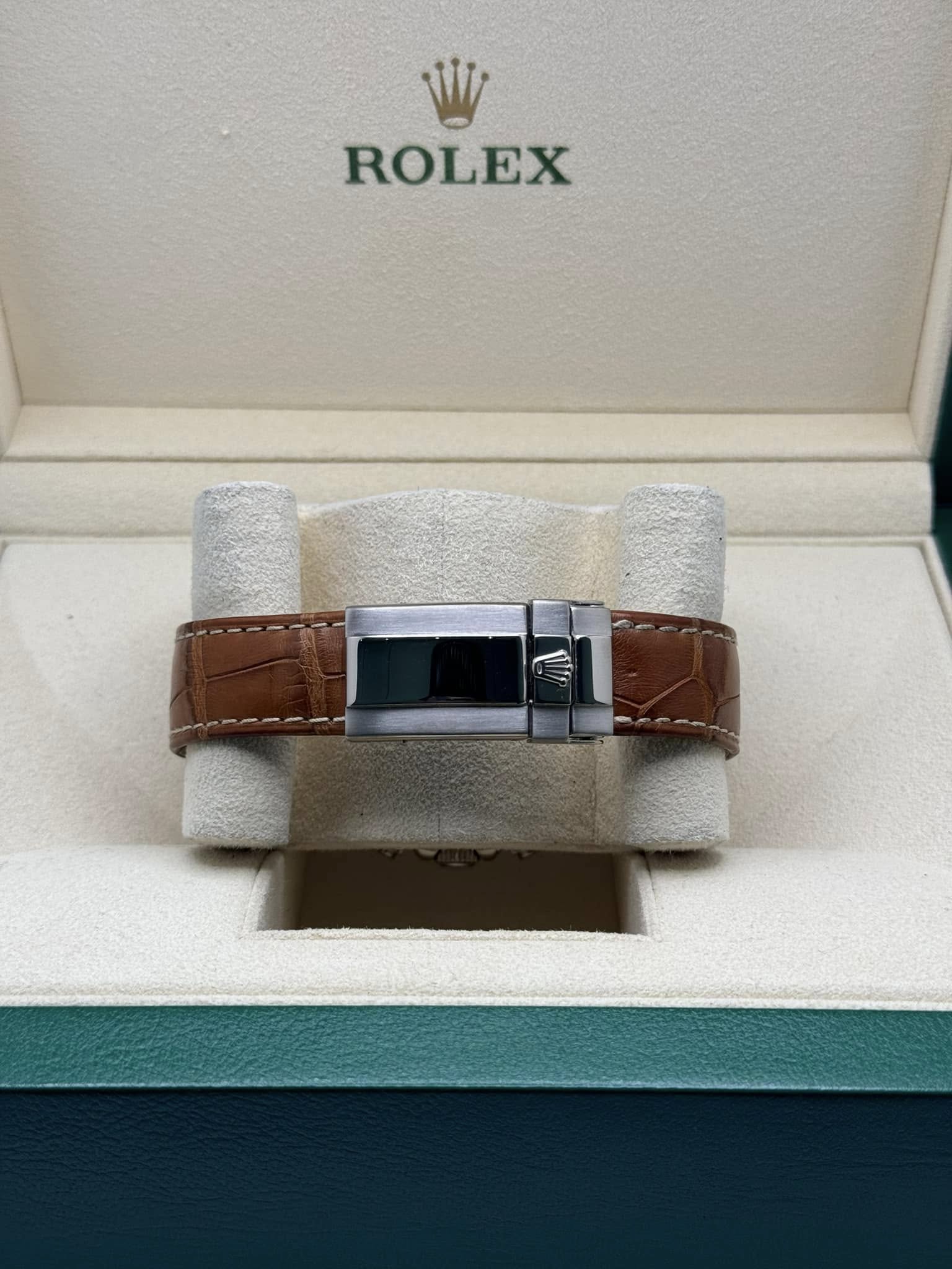 Rolex  Daytona Cosmograph 40mm Leather 116519