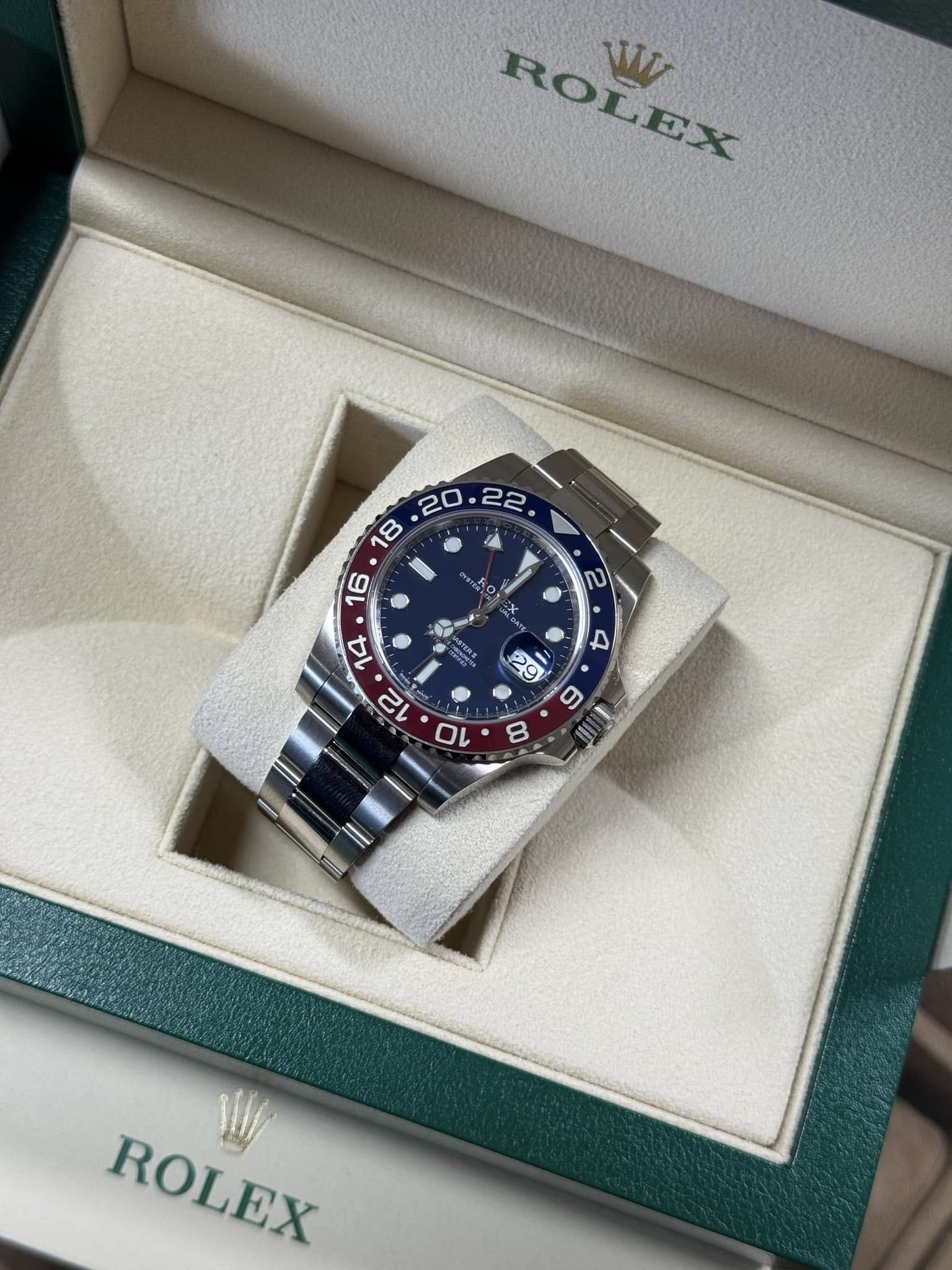 Rolex  GMT-Master II White Gold ‘Pepsi’ 40mm 126719BLRO