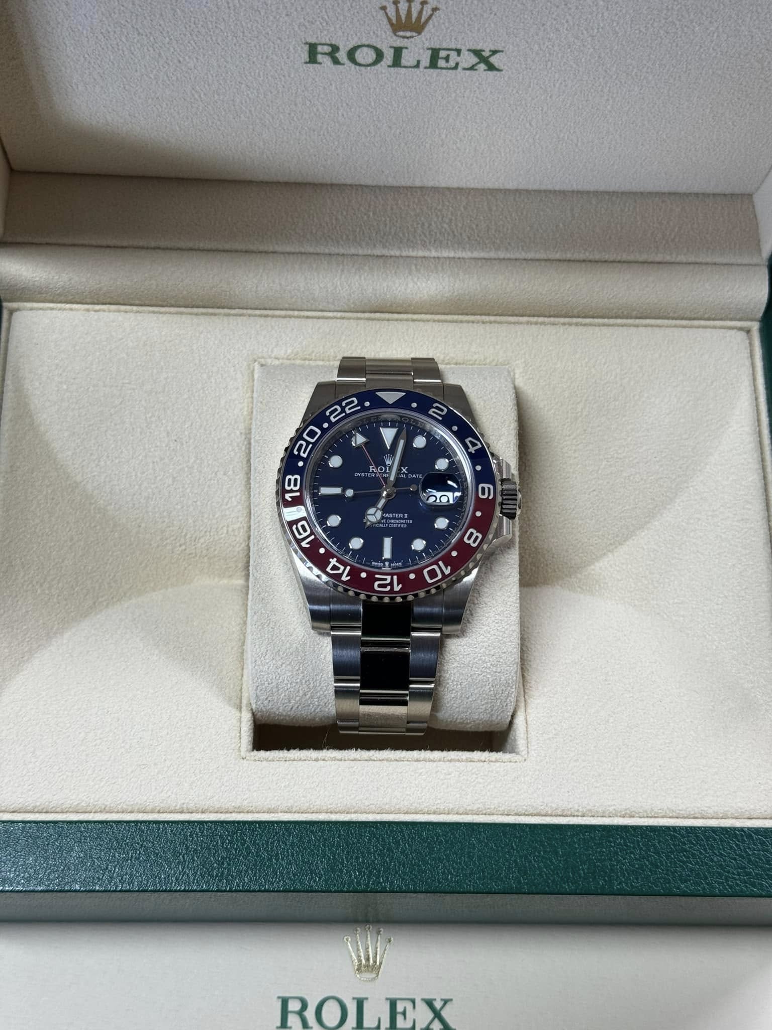 Rolex  GMT-Master II White Gold ‘Pepsi’ 40mm 126719BLRO
