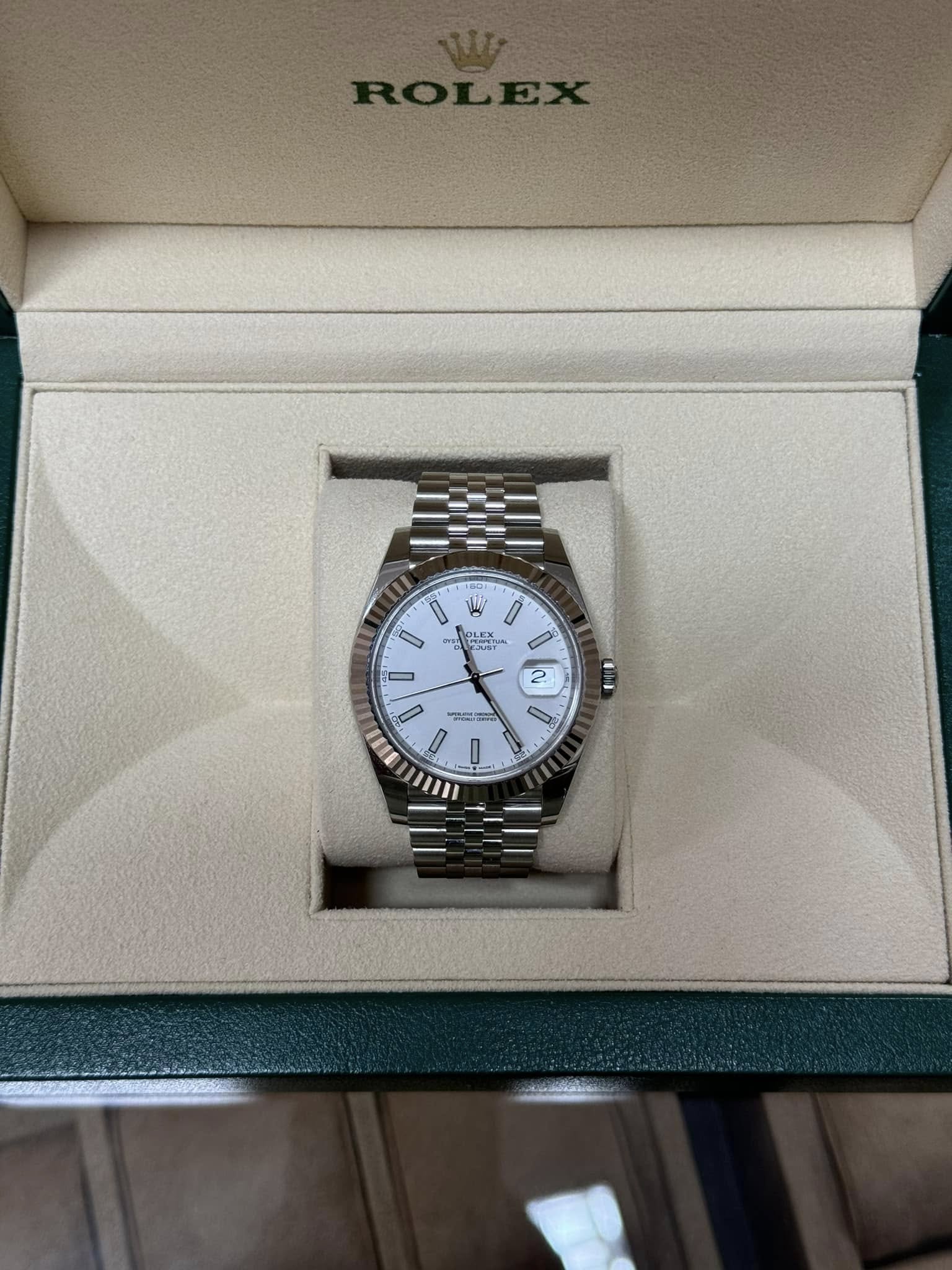 Rolex Datejust ‘White Dial’ 41mm 126334