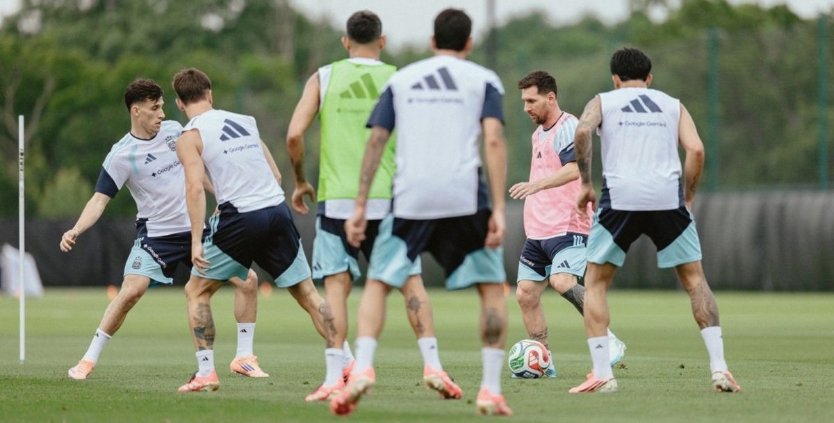 Scaloni recupera piezas clave antes del debut mundialista