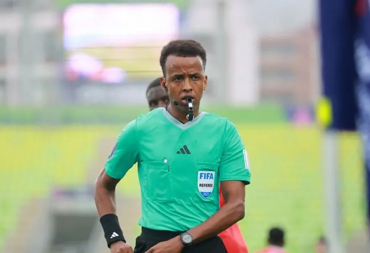 Estados Unidos deportó a un árbitro mundialista y encendió una alarma FIFA