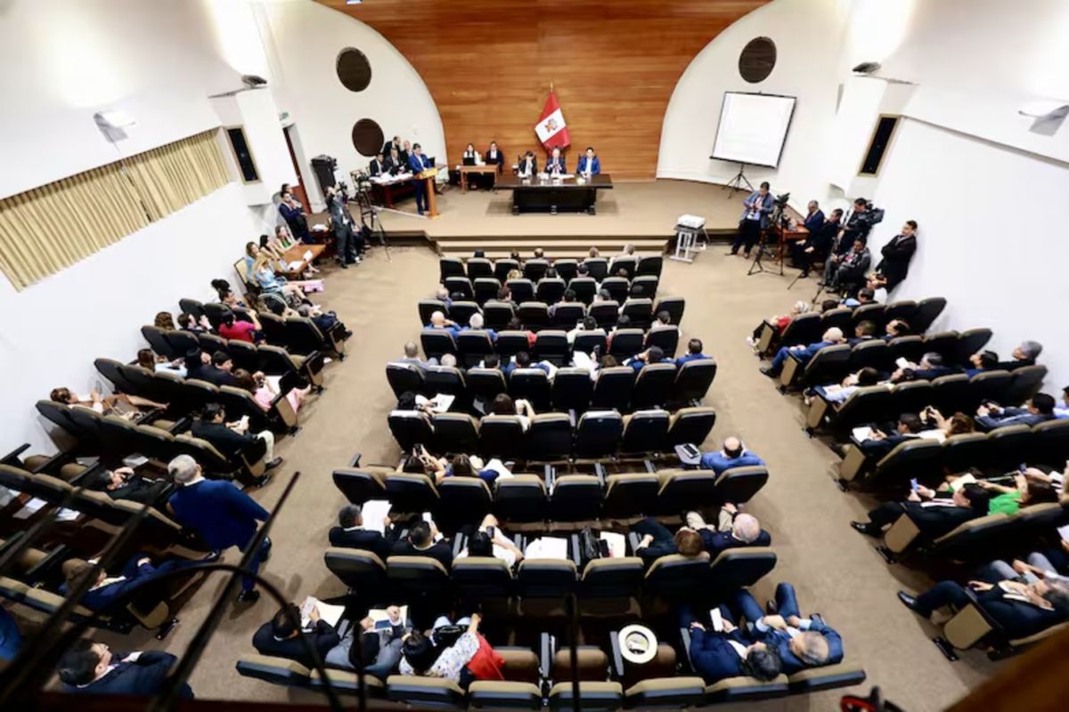 Perú define poder con un Congreso que vuelve a ser clave
