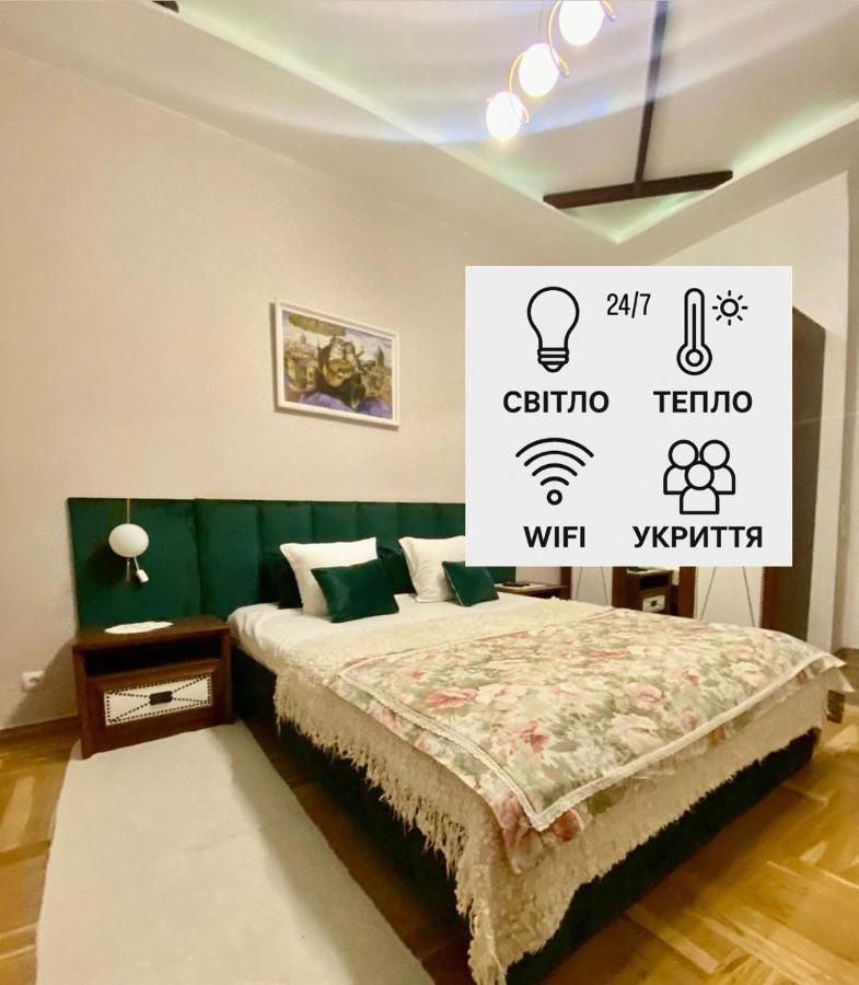 20 Virmenska St near Rynok Square, thumbnail 8