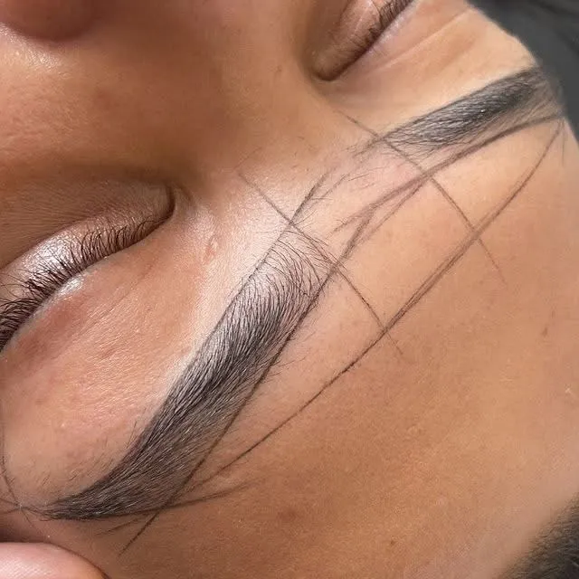 Depilación cejas hilo