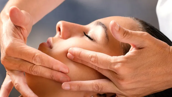 Masaje facial Kobido