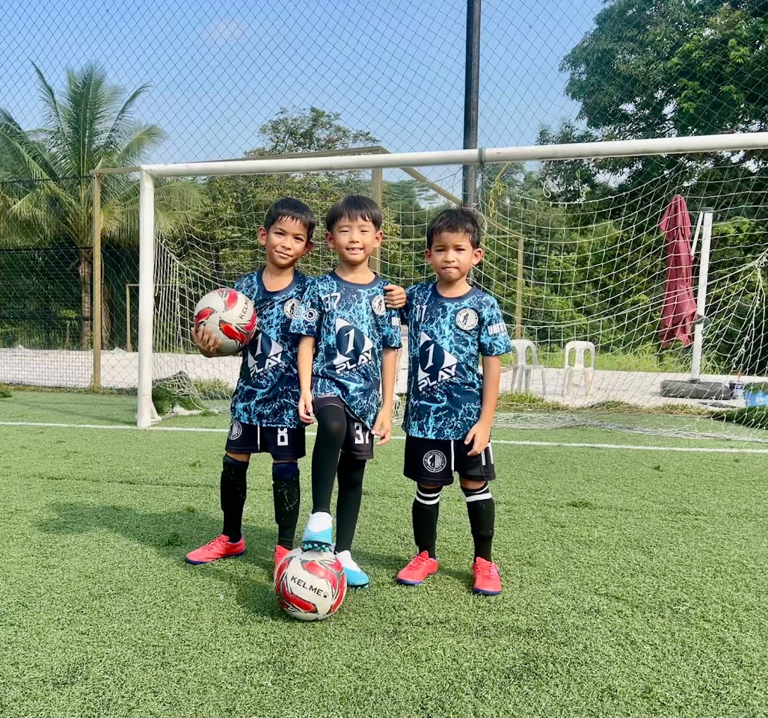 Football Group Class (Ages 3-5, All Levels)