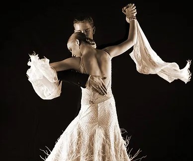 Waltz Group Class (Adults, All Levels)