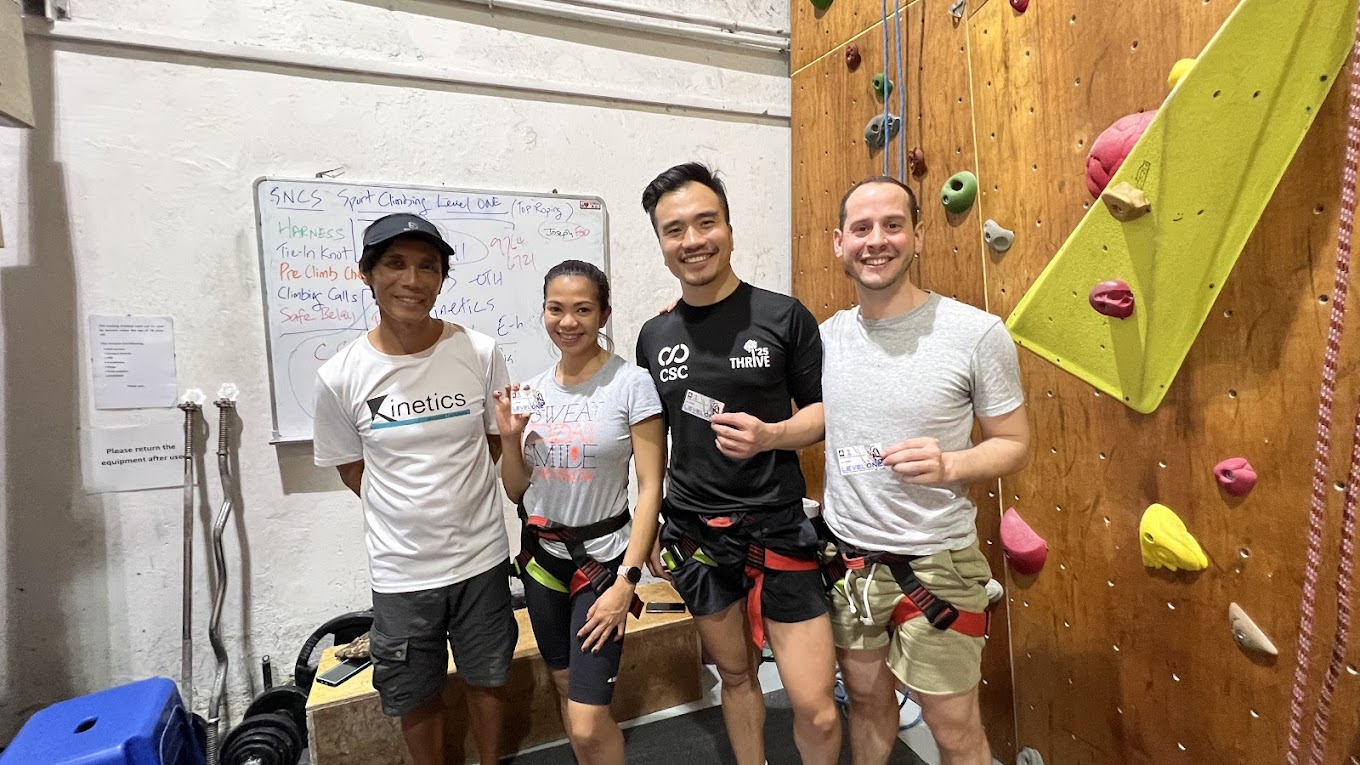 Bouldering Group Class (Adults & Teens, Beginner)