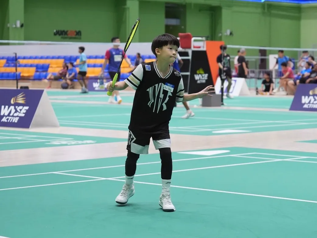 Badminton Group Class (Ages 9-12, All Levels)