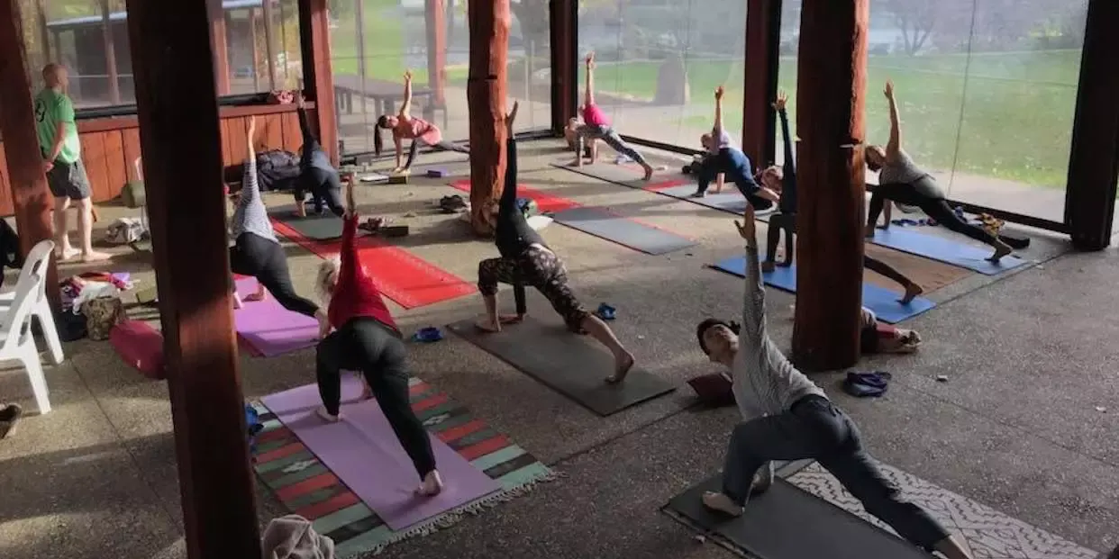 Yoga for Flexibility and Strength Group Class (Adults & Teens, All Levels)