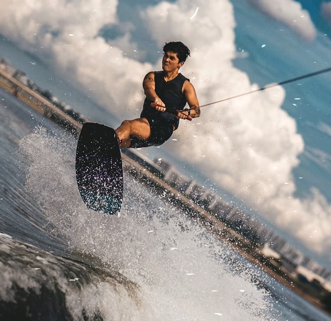 1.5 Hour Wake Session (All Ages, All Levels)