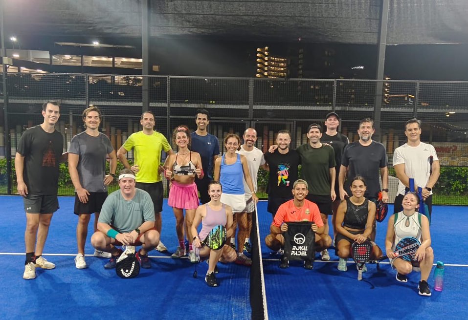 Padel Group Class (Adults, Beginner)
