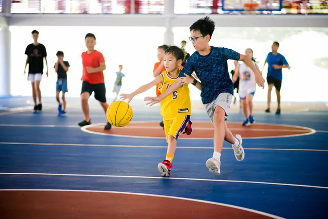Basketball Group Class (Ages 8-10, All Levels)