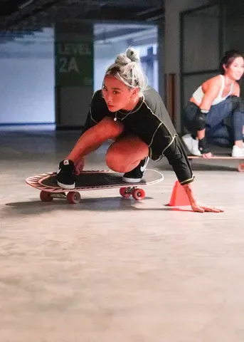 Level 3 Surfskate Group Class (Adults & Teens, Advanced)