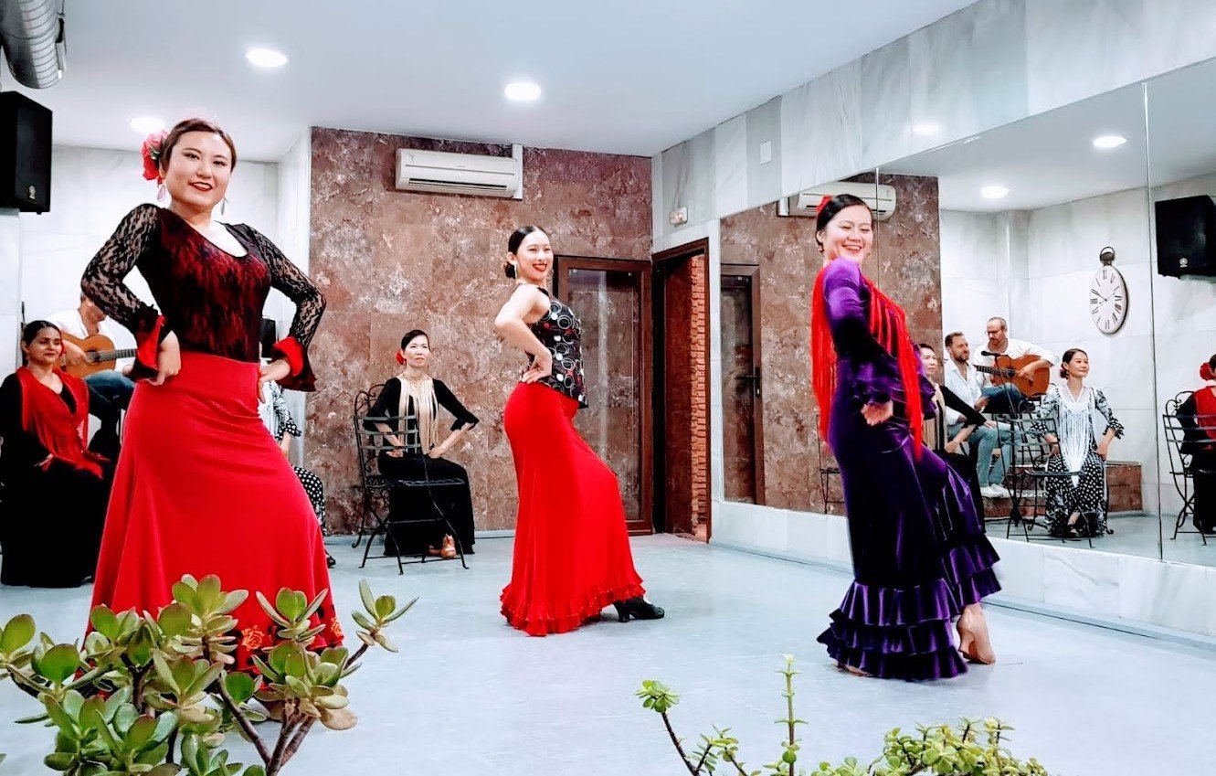Classical Spanish Dance Style & Technique Group Class (Adults, High Beginner)