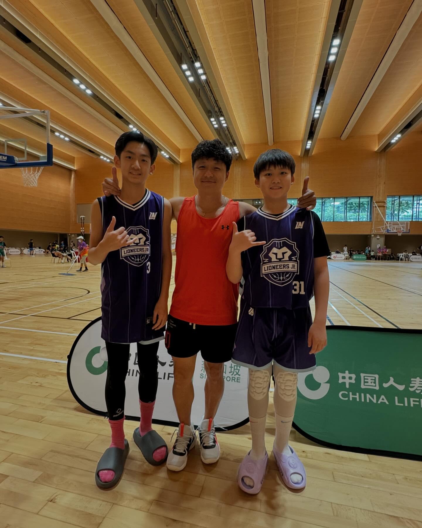 Basketball Group Class (Ages 9-11, All Levels)