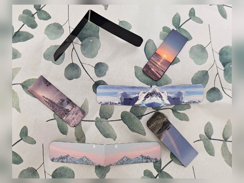 Magnetic Landmark Themed Bookmark