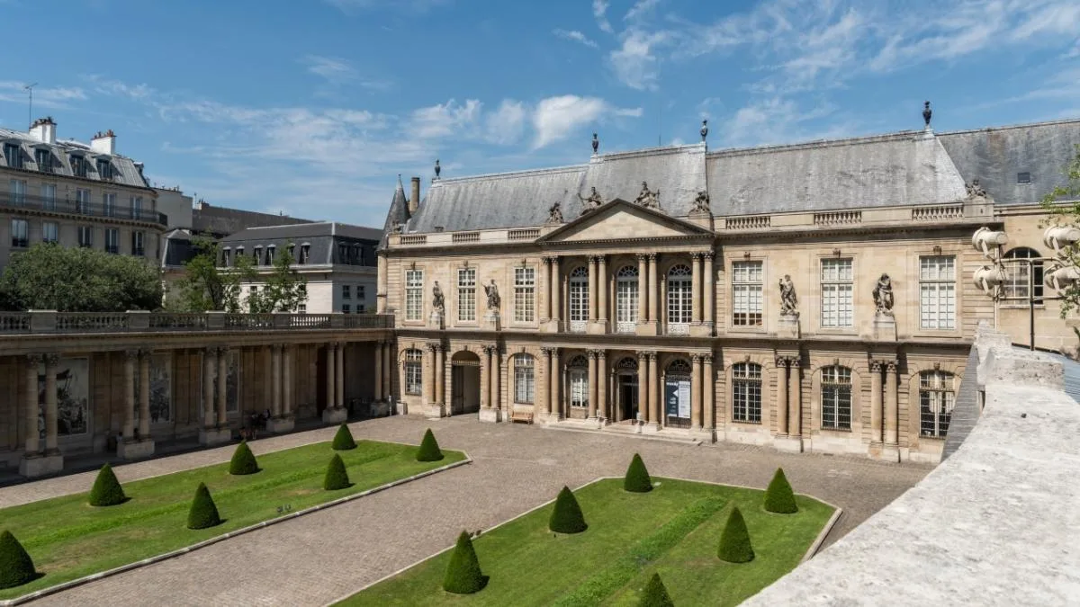 Какие тайны хранит Hôtel de Soubise - старейший особняк Маре?