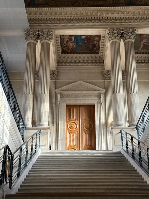 С 1808 года Hôtel de Soubisе занимает Национальный архив
