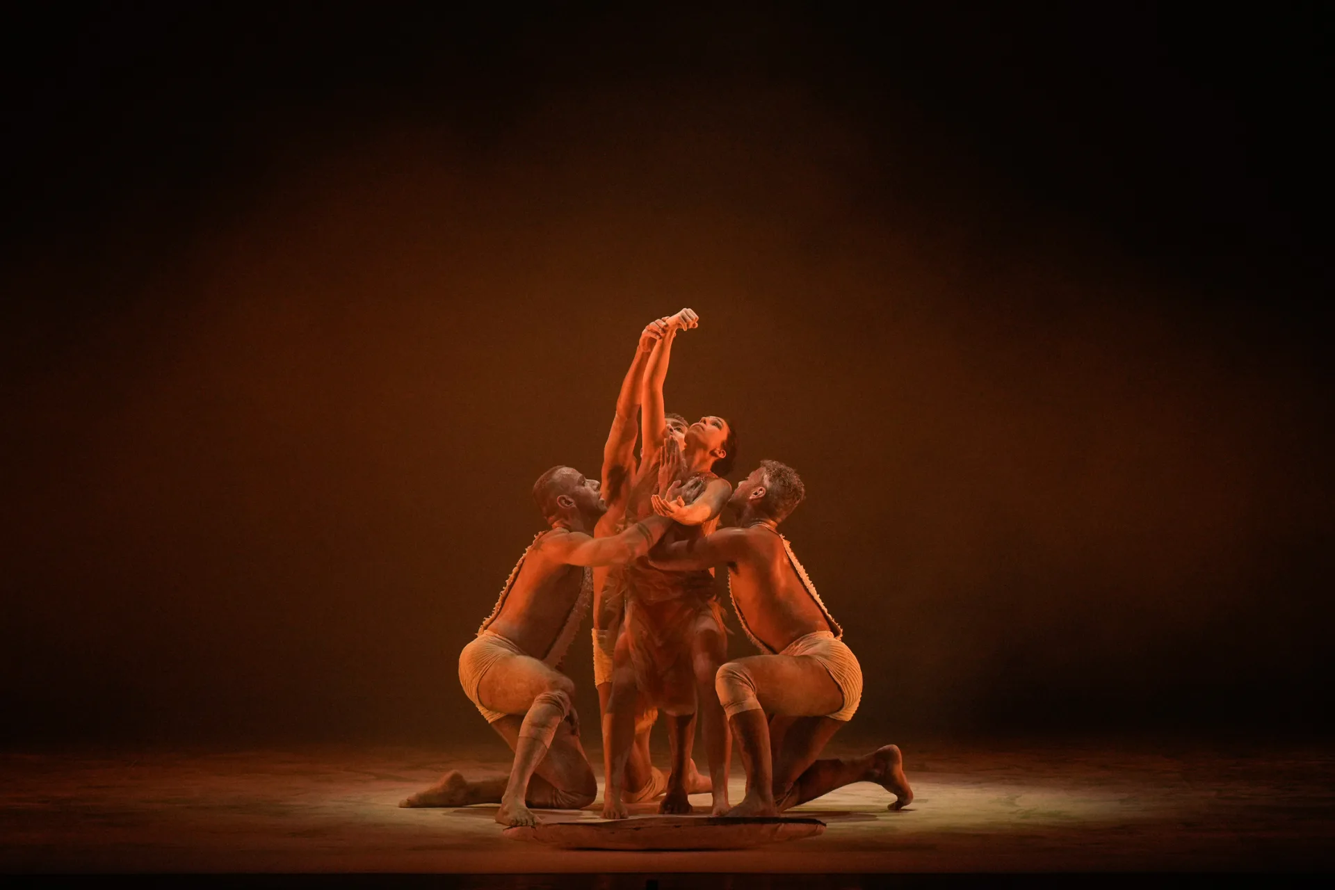 Bangarra Dance Theatre, Terrain (с) Andrea Avezzù Courtesy La Biennale di Venezia