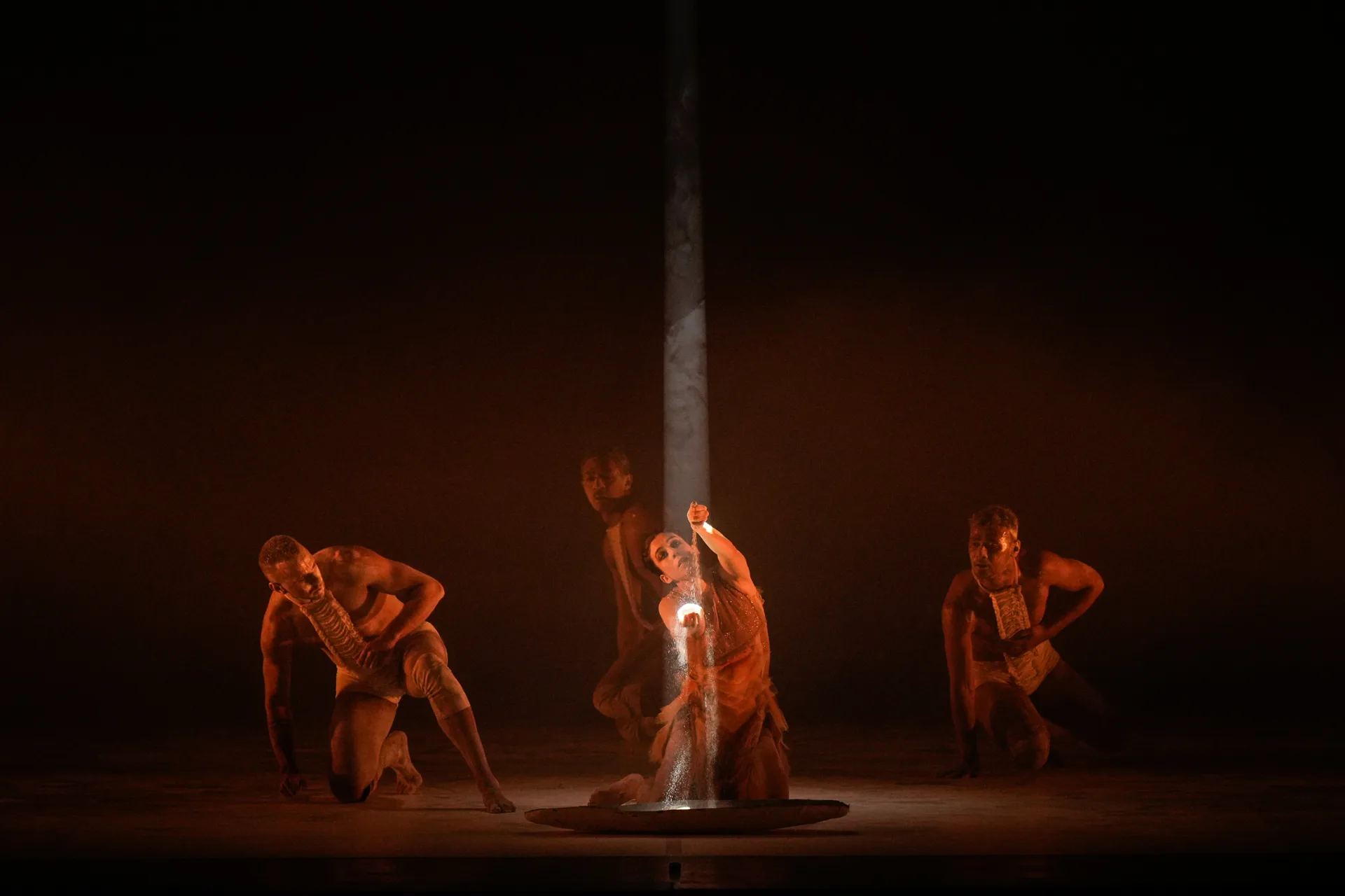 Bangarra Dance Theatre, Terrain (с) Andrea Avezzù Courtesy La Biennale di Venezia