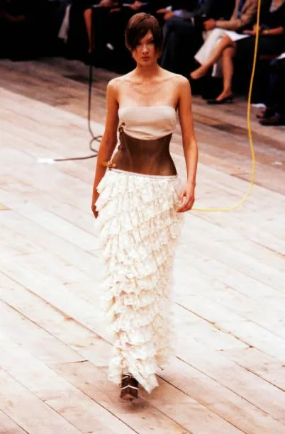 Alexander McQueen, весна / лето 1999 Из личного архива Лидии Корневой