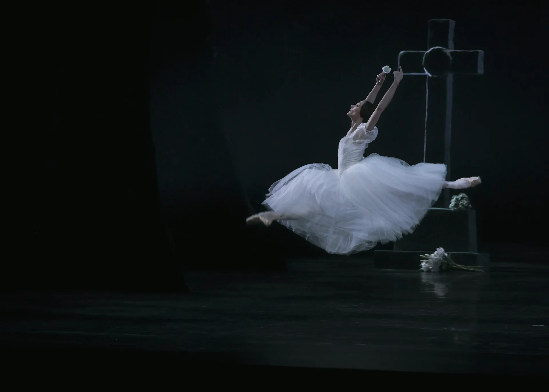 Дороте Жильбер в "Жизели" (c) Maria Helena Buckley Onp