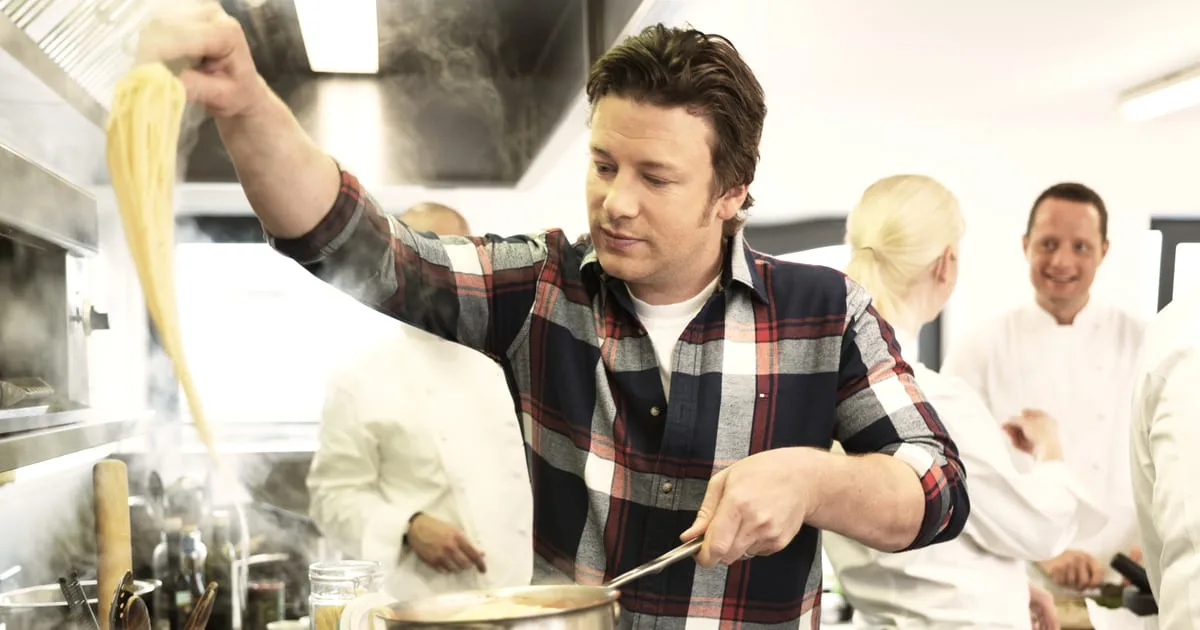 Jamie Oliver gets green light to open takeaway bakery in former stable at his £6m listed country manor