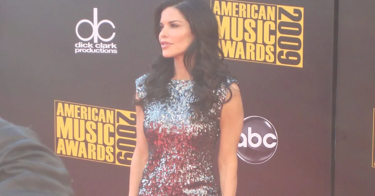 Lauren Sanchez inundated with support after posting cryptic message about losing the ones we love