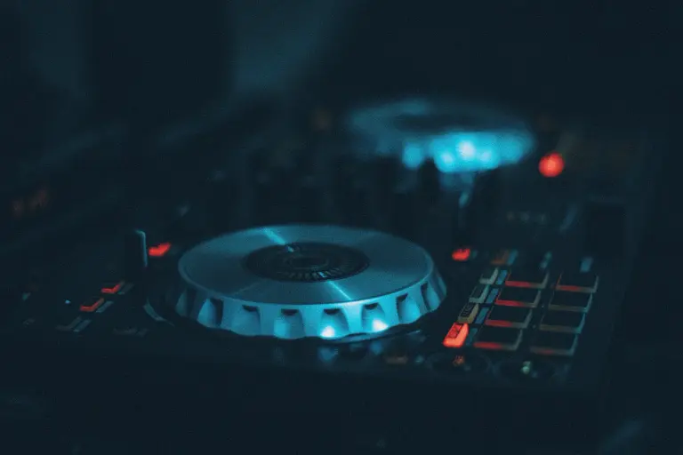 Contratación de DJ Profesional