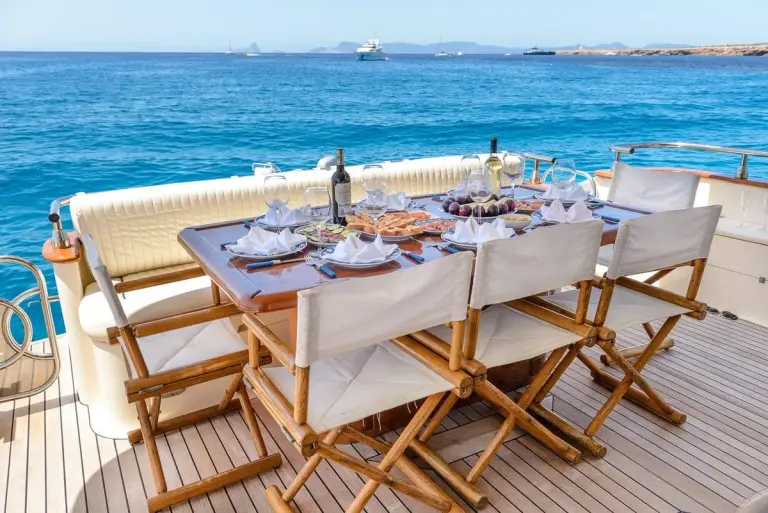 Alquiler de Yate con Patrón - Galería 1