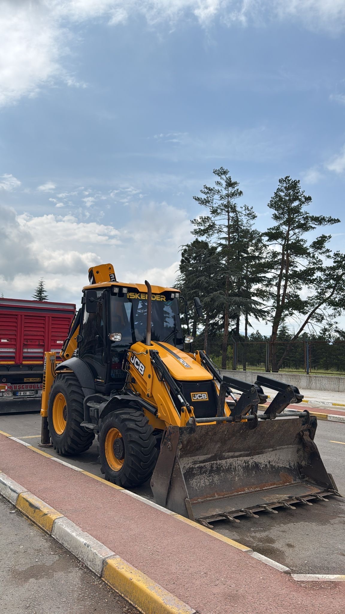 SAHİBİNDEN 2023 JCB — görsel 1