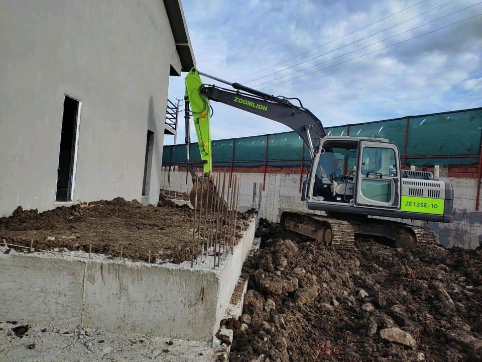 Ekskavatör Zoomlion görseli