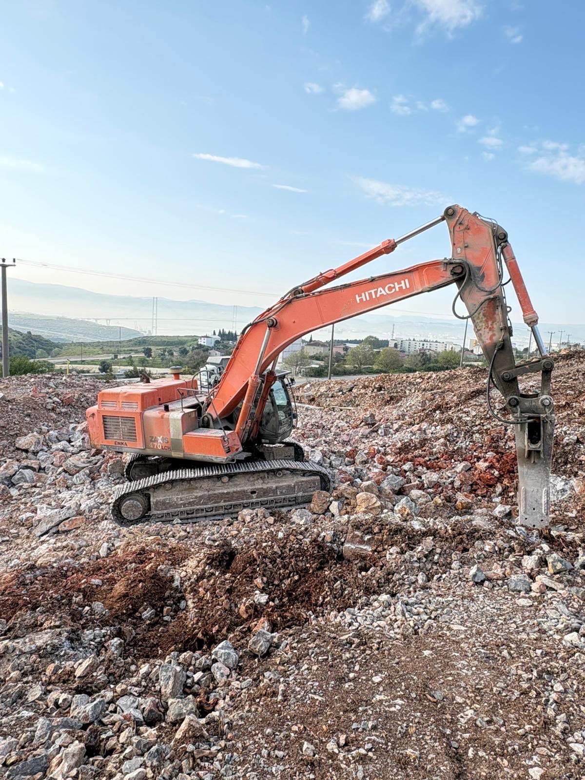 2015 Model Hitachi ZAXIS 470 LCH 47 Ton Kırıcılı Ekskavatör Kiralık görseli