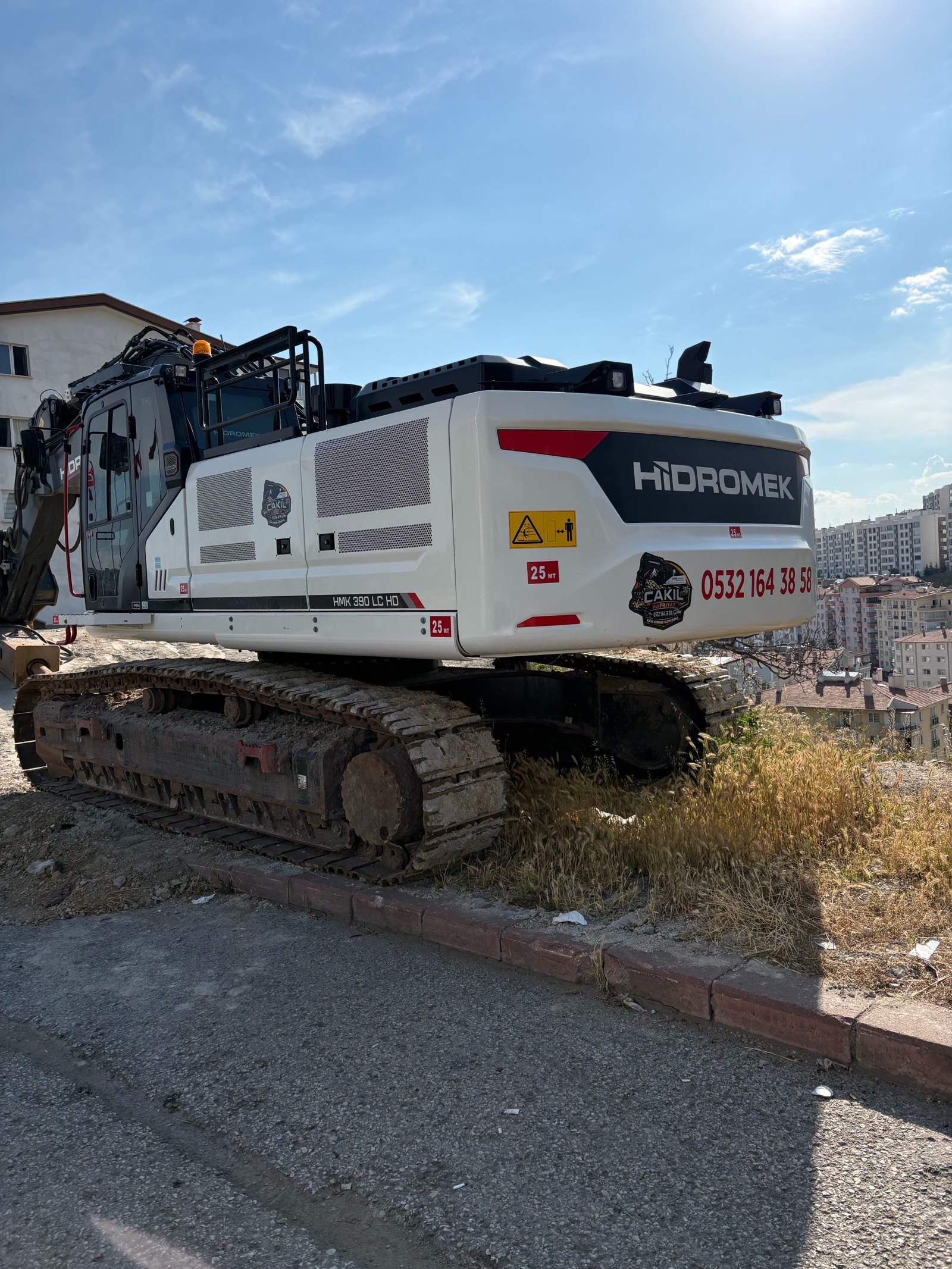 2026 Model HMK 390, 3 Tonluk Kırıcılı görseli