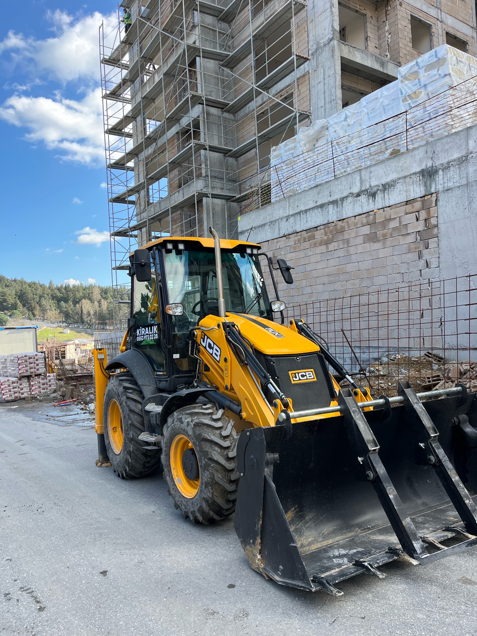 İstanbuk Anadolu yakası kiralık Jcb görseli