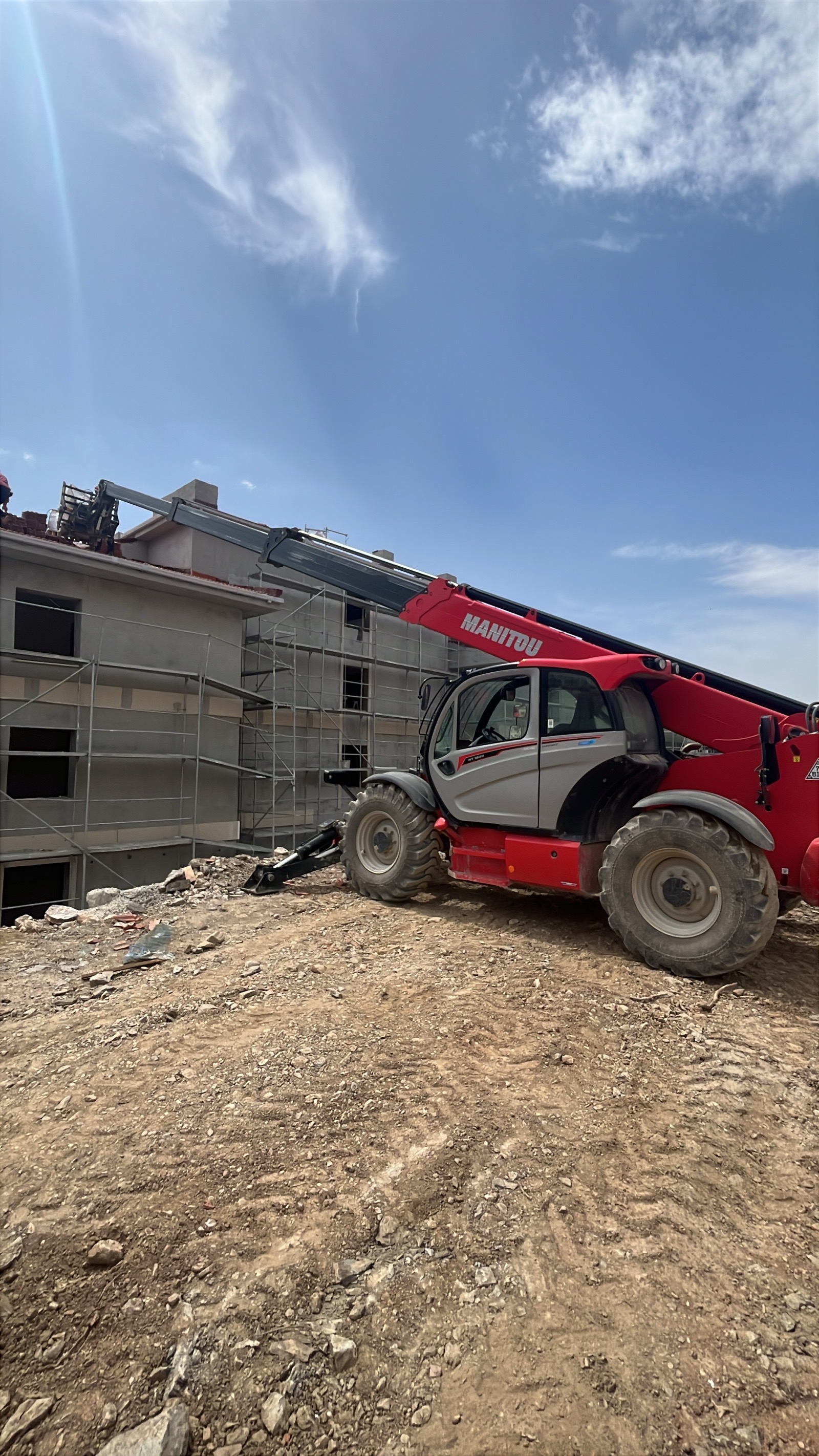 manitou 1840 aylık günlük saatlik istanbul içi kiralıktır  görseli