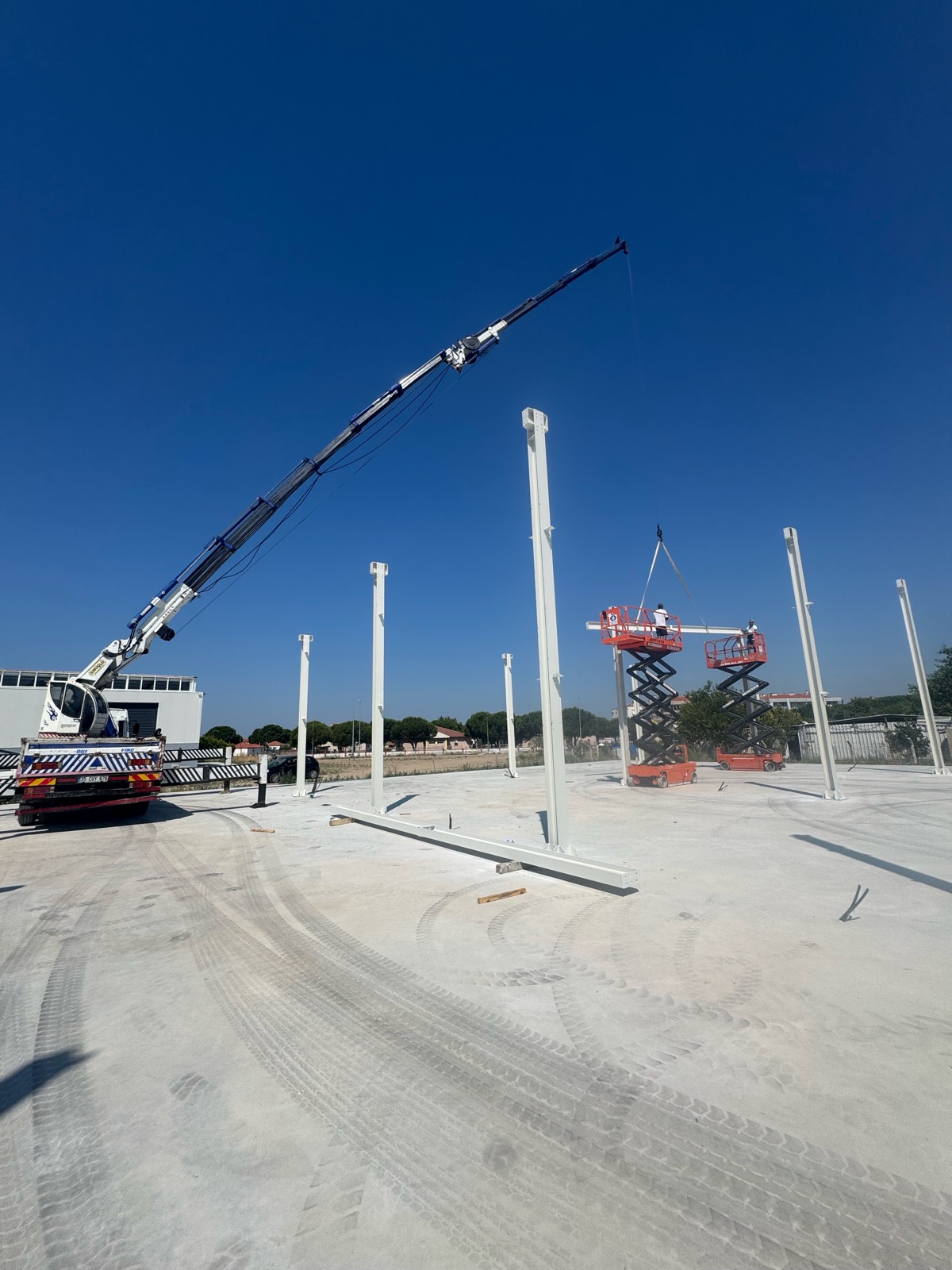 5 ton 300 ton arası İzmir ve çevresi kiralık vinç hizmeti görseli
