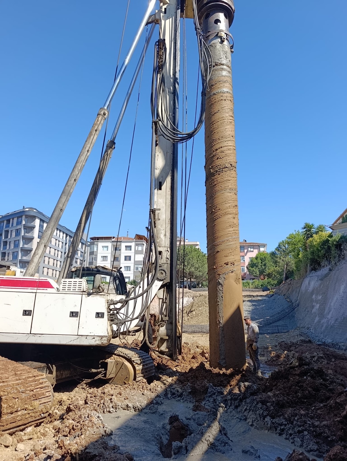 100 Ton Fore Kazık Makinesi Kiralık Tüm Türkiye görseli