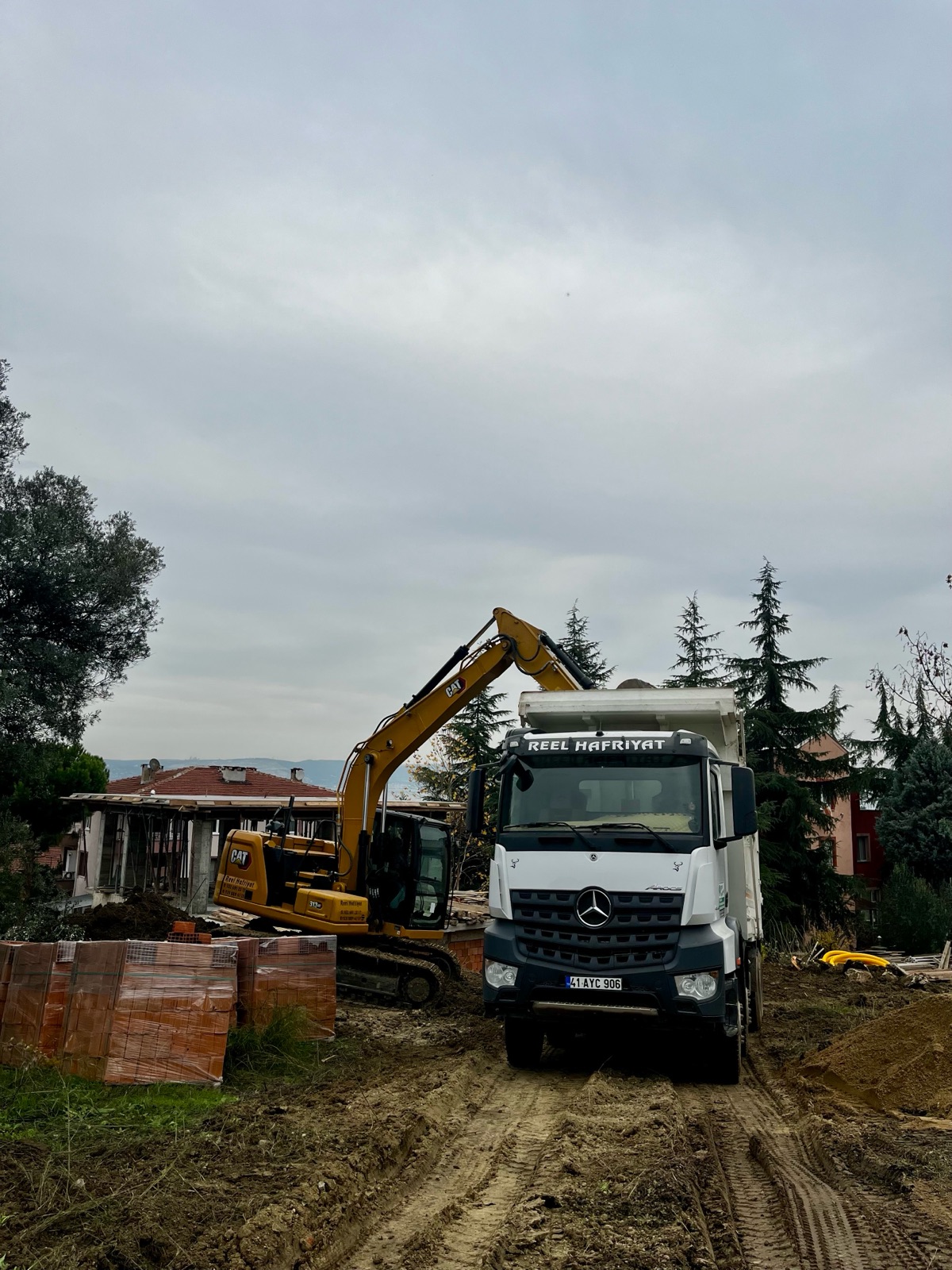 2025 model cat 313gc görseli