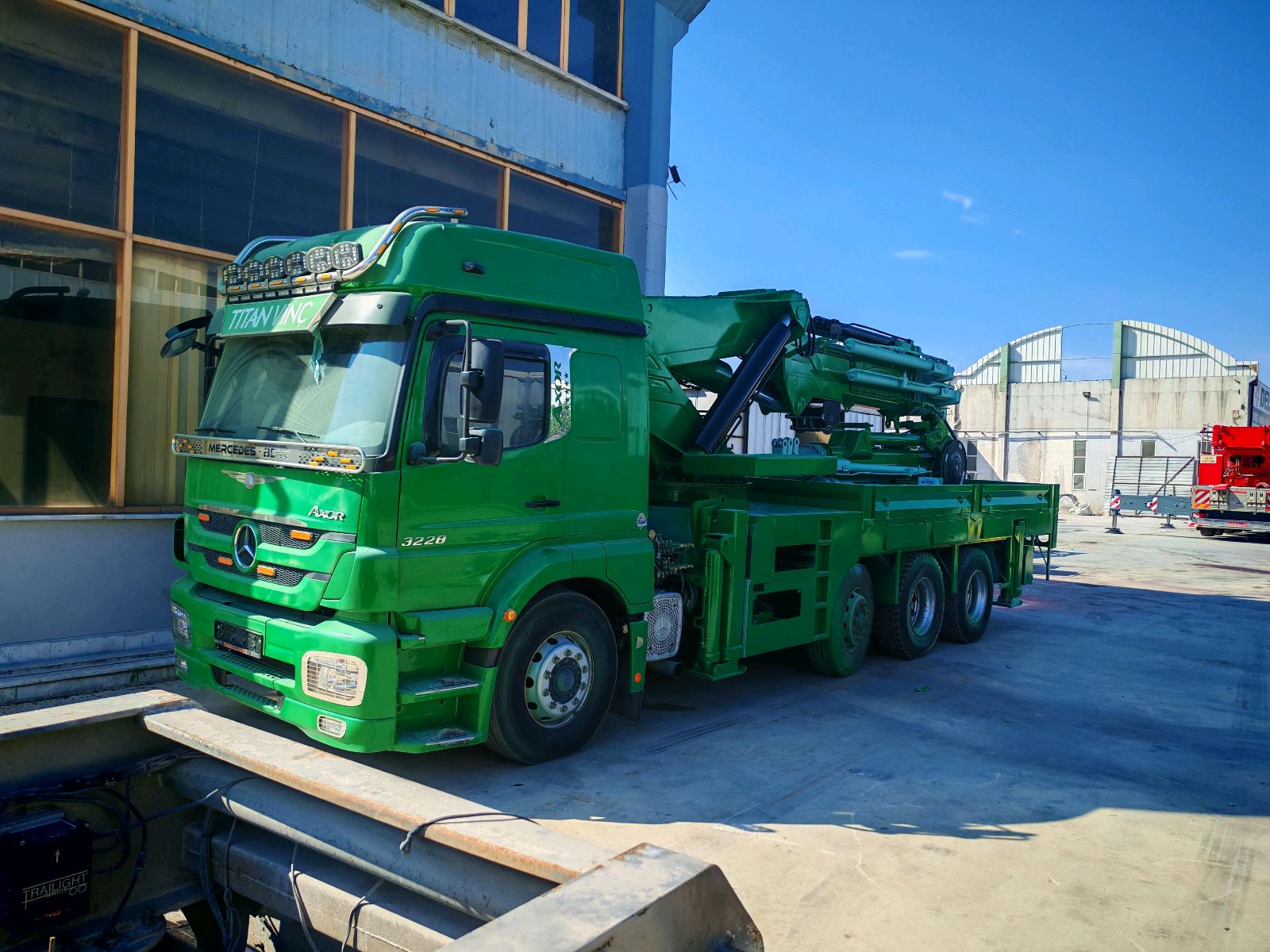 kiralık 38-55-100-200 ton vinçler görseli