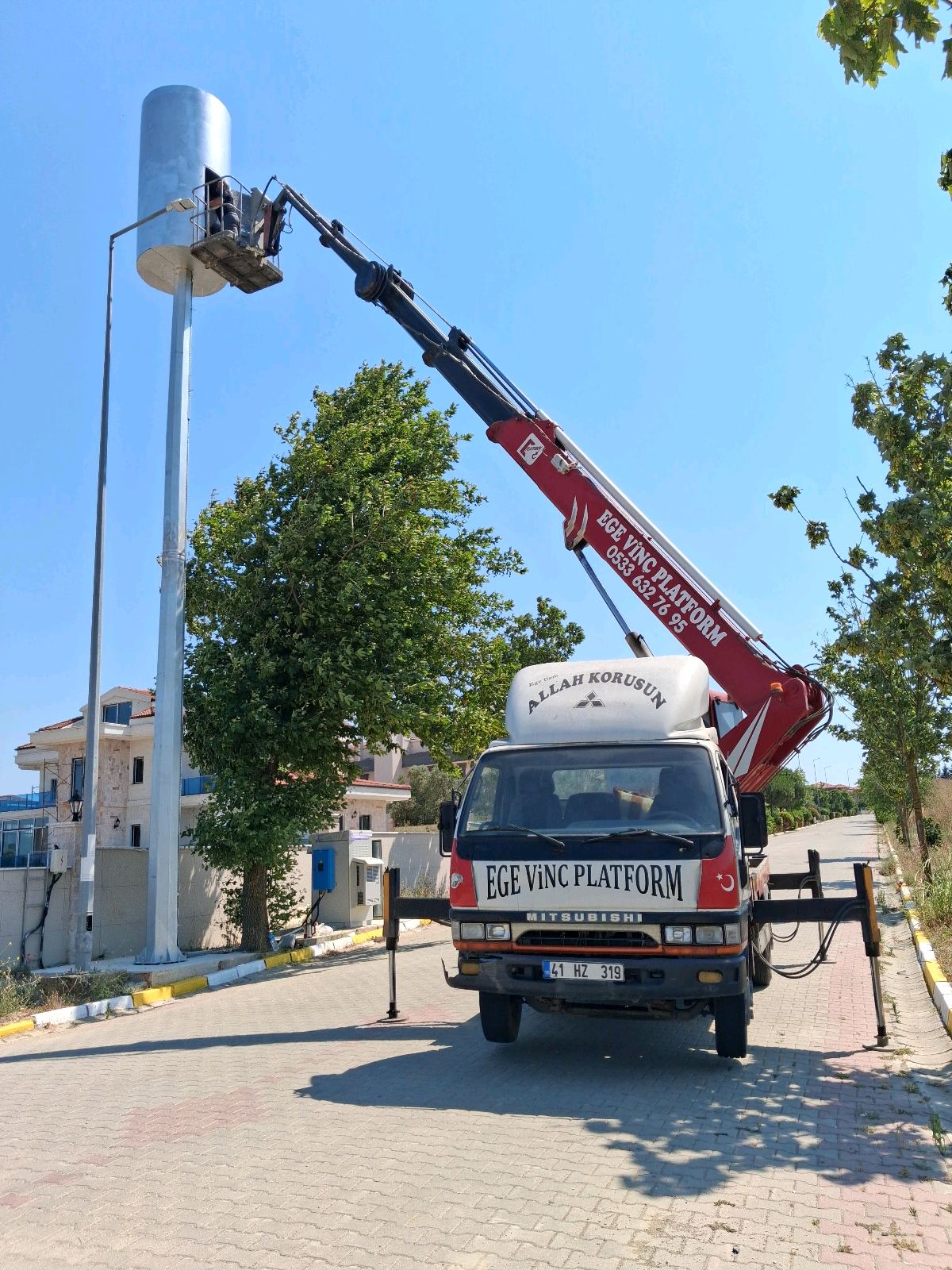 KİRALIK SEPETLİ VİNÇ görseli