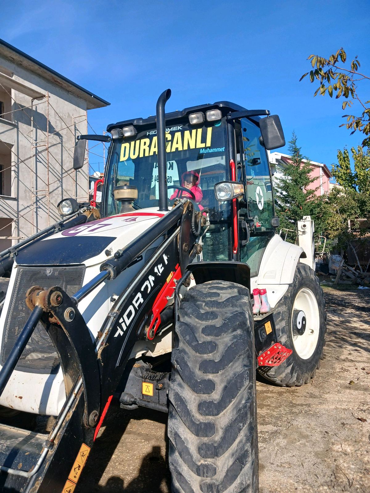 kiralık kepçe hidromek 4 cx görseli