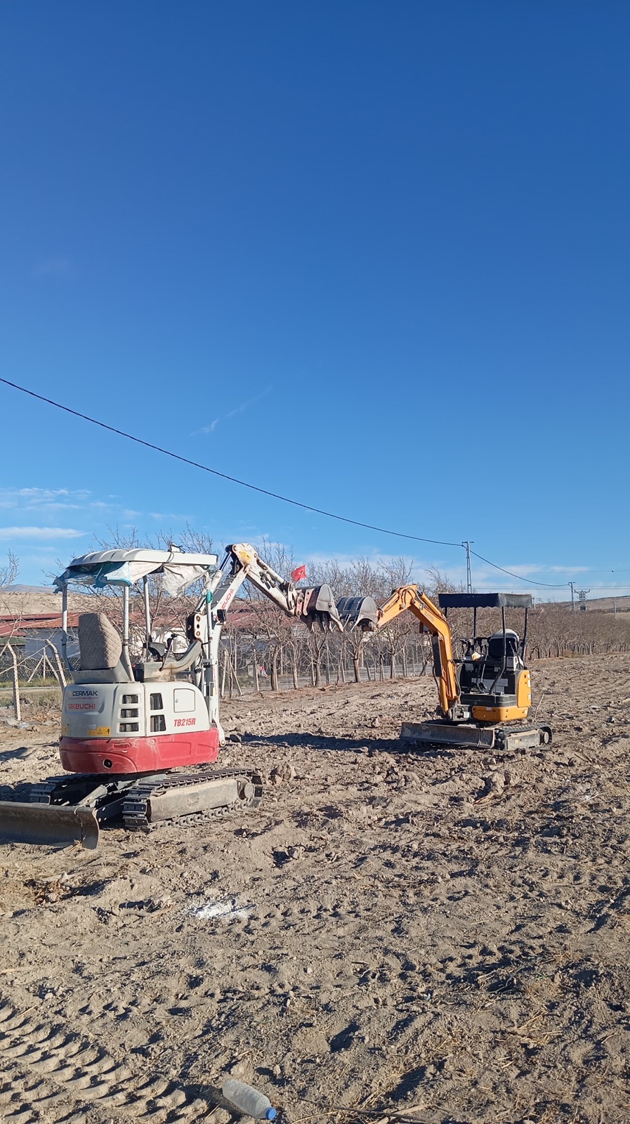 Takeuchi TB215R 2 Ton Mini Ekskavatör Kiralık Niğde Merkez görseli