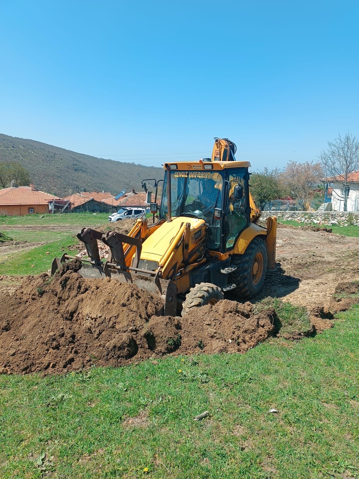JCB 3CX Beko Loder Kiralık İstanbul’da Çalıştırılır Operatörsüz görseli