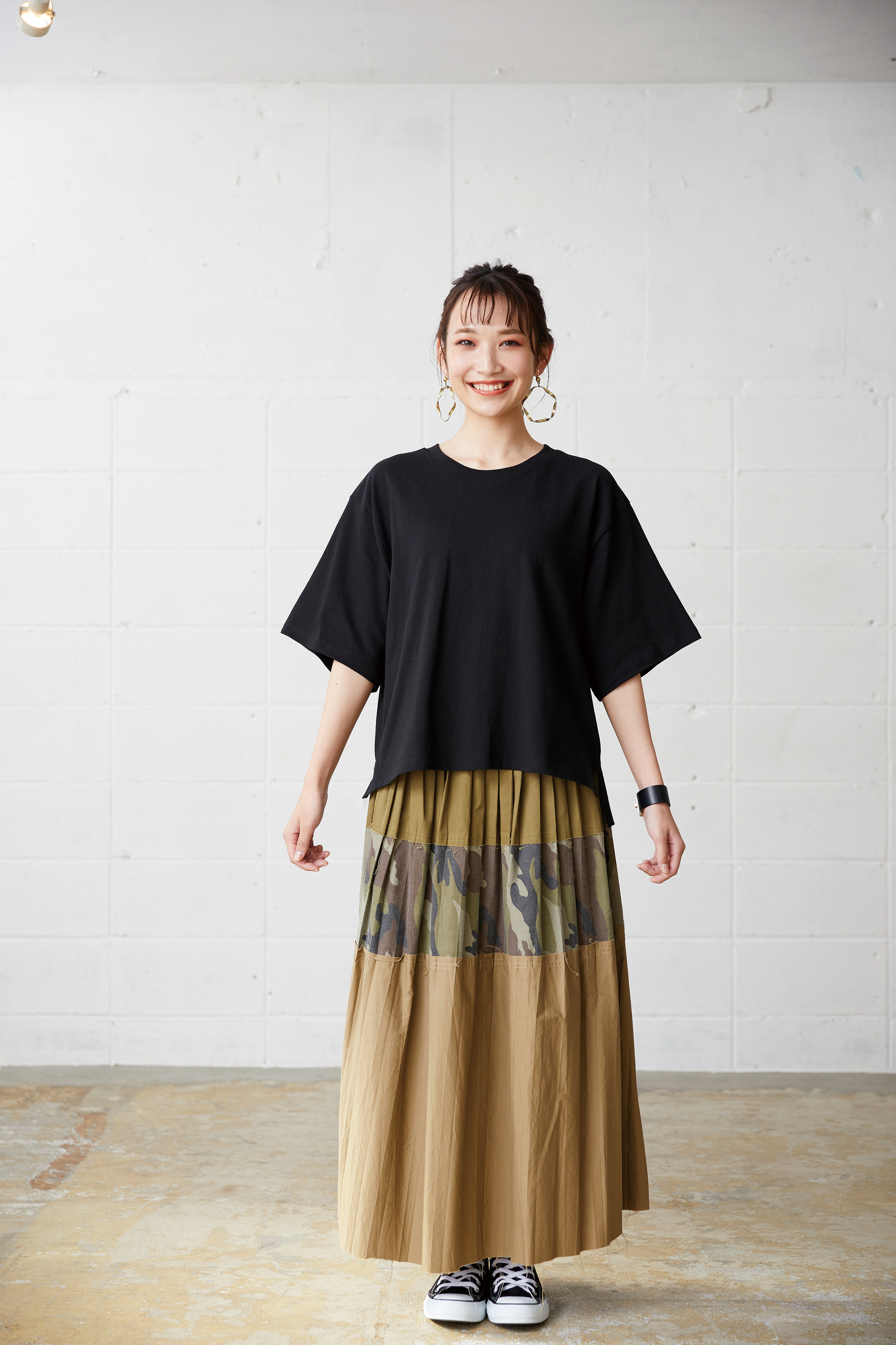 MAD TOMMY【STITCHED】 Height 165 cm, wearing M Black ホワイト embroidery