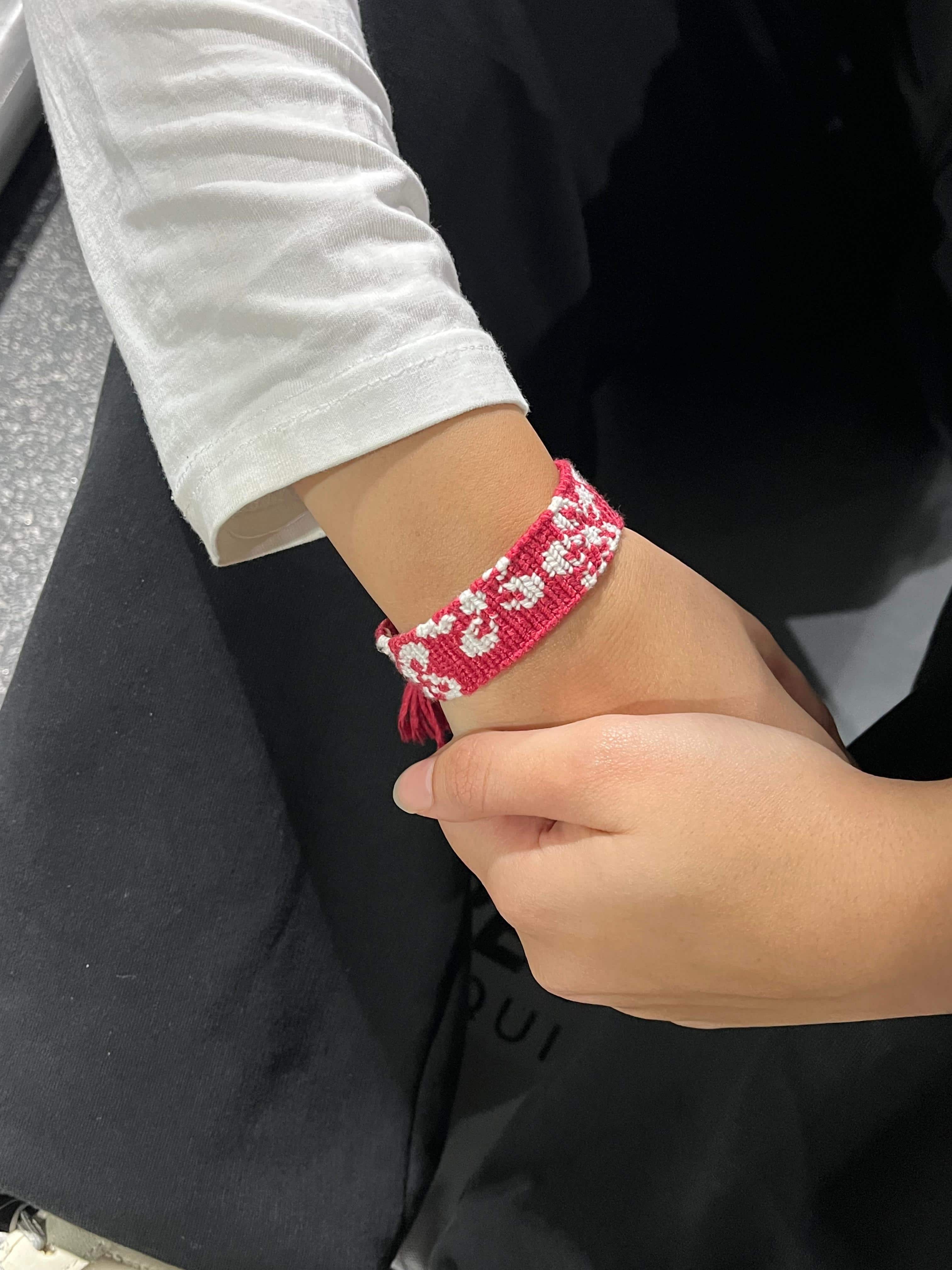 hibiscus flower bracelet 