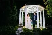 Razberry's Wedding Venue logo
