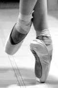 To the Pointe Dance Productions logo